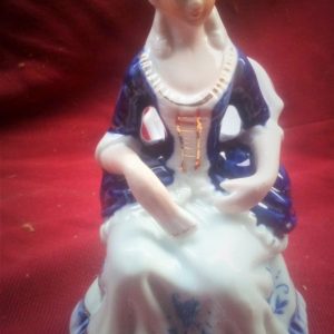 Beeld kitch 01 vrouw Lodewijk XIV